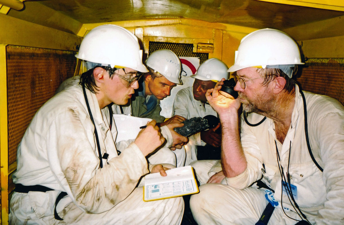 [Discussions in a train]