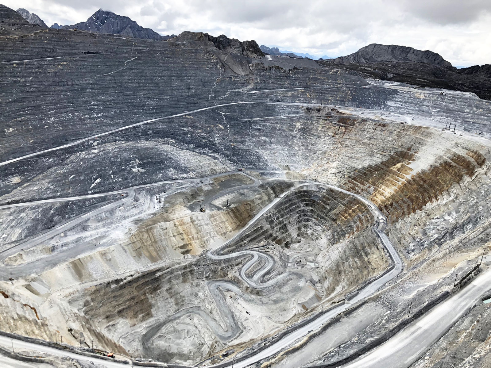 [Antamina pit]