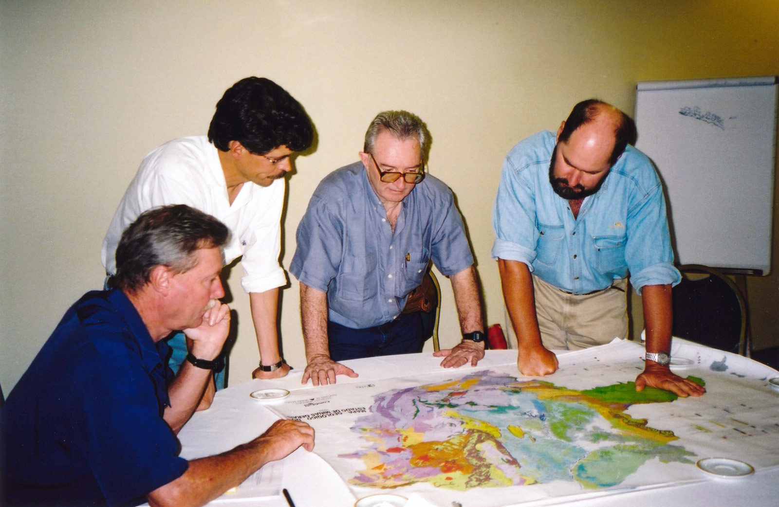 Quadril&aacute;tero Ferr&iacute;fero Geological Briefing