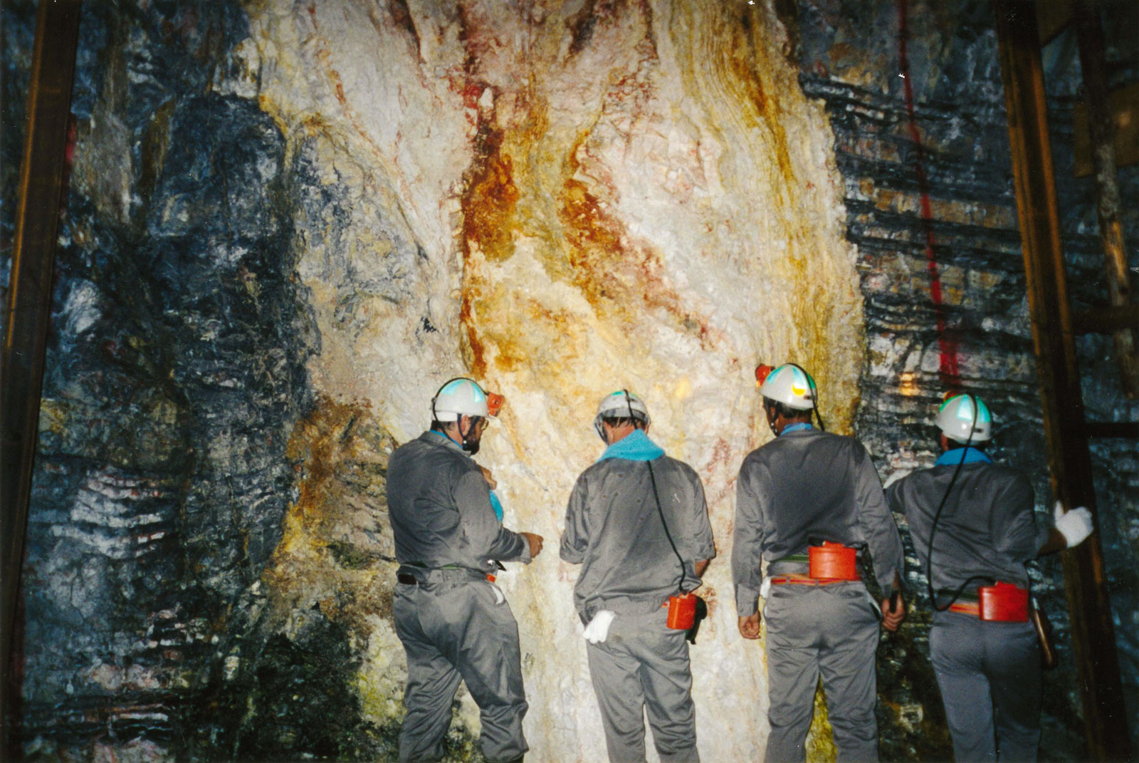 Banded Bonanza Grade Vein at Hishikari