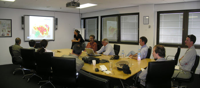 [Honeymoon presentation]